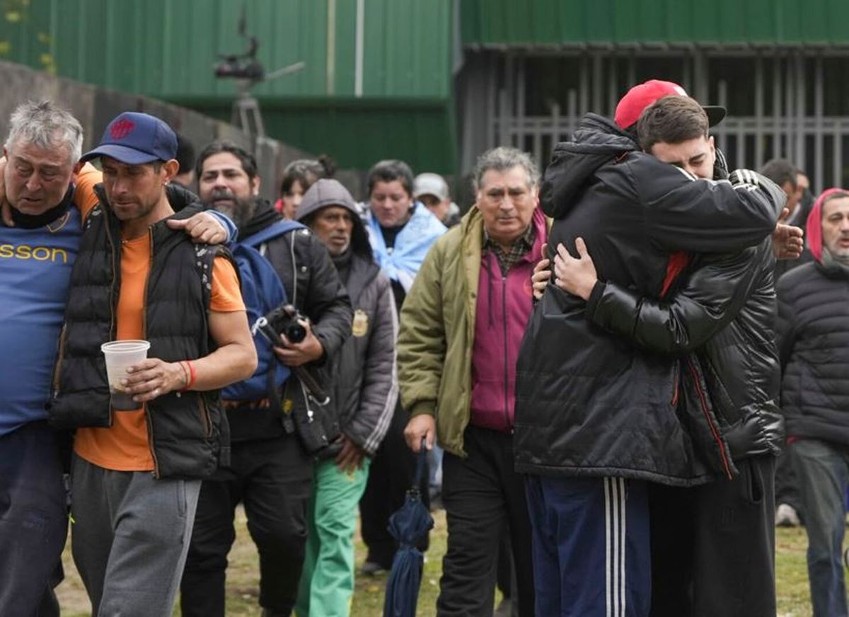 Miles de ricoteros le dan el último adiós al Indio Solari