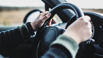 Qué significa que el volante del auto haga ruido al doblar y cómo solucionarlo Qué significa que el volante del auto haga ruido al doblar y cómo solucionarlo