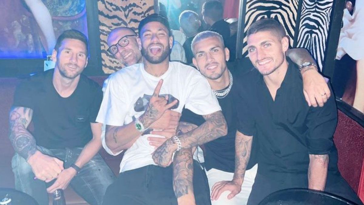 Leandro Paredes estuvo de festejo junto a Messi, Neymar y Verratti