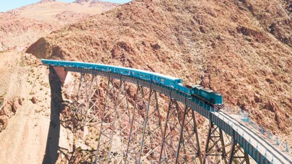 El Tren de las Nubes es un paseo increíble atravesando distintos atractivos naturales El Tren de las Nubes es un paseo increíble atravesando distintos atractivos naturales