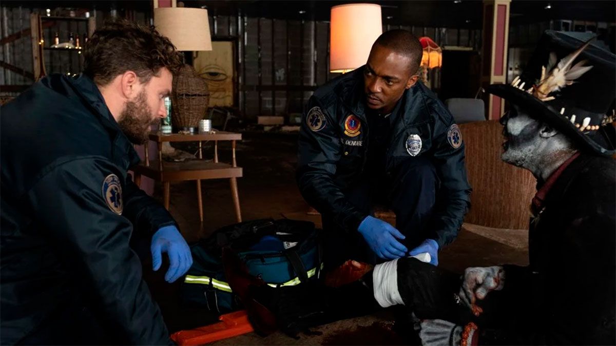 Dennis (Jamie Dornan) y Steve (Anthony Mackie) son dos paramédicos de Nueva Orleans haciendo su trabajo como cada jornada.