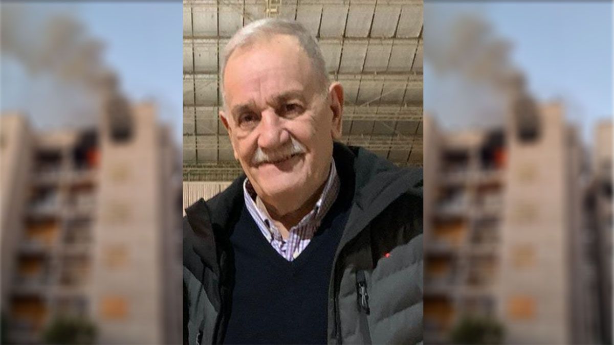 El hombre sufrió la quemadura de sus córneas y se está recuperando del incendio de su hogar.