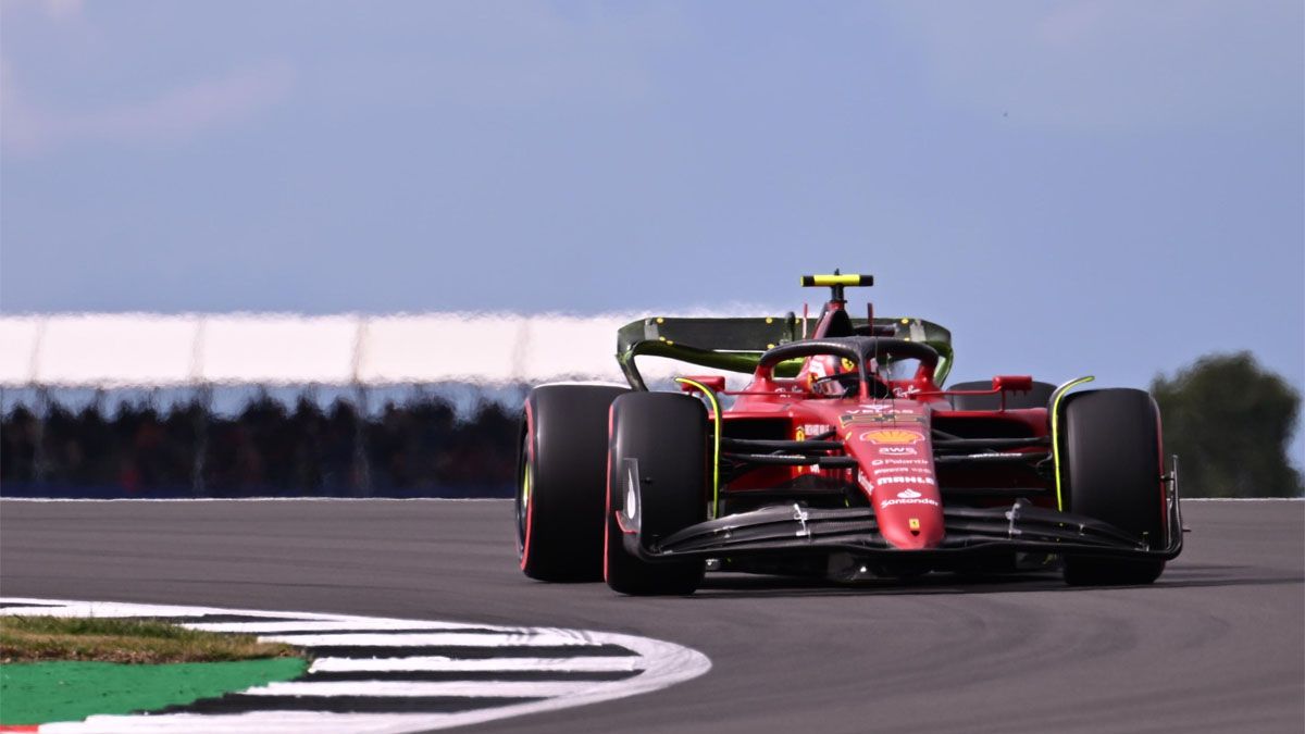 Carlos Sainz voló en los ensayos del Gran premio de Fórmula 1 de Gran Bretaña.