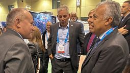 Alfredo Cornejo en Canadá junto al CEO de Impulsa SA.