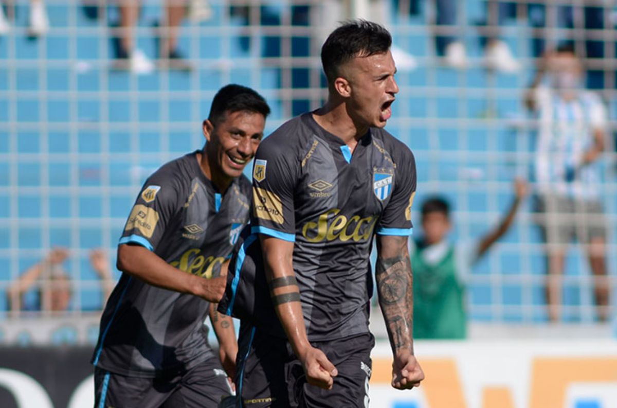 Atlético Tucumán venció a Argentinos Juniors en un partidazo