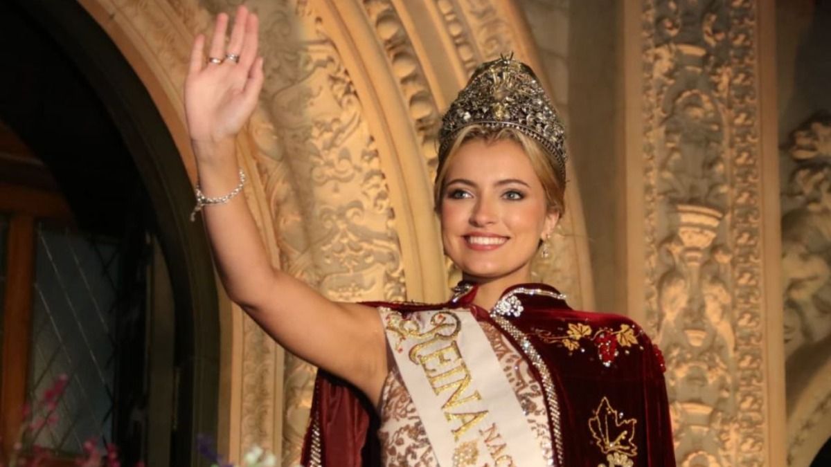 Azul Antolínez. Azul Antolínez.