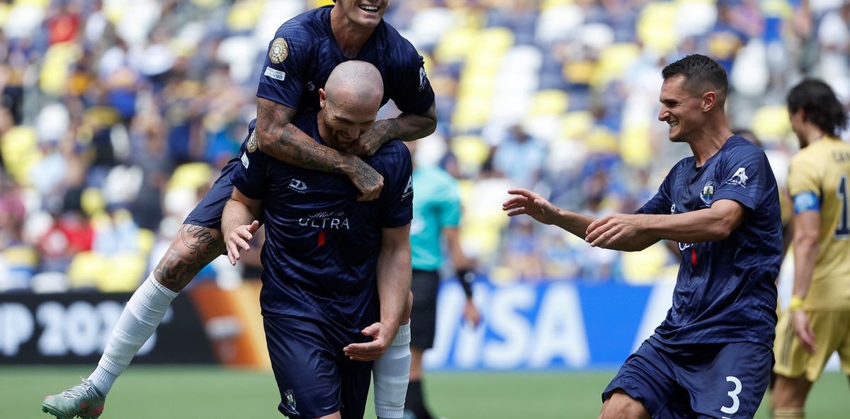 El defensor del equipo de Nueva Zelanda marcó el empate.
