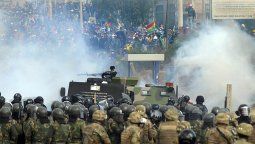 Amnistía llama a derogar el decreto que da inmunidad a militares en Bolivia