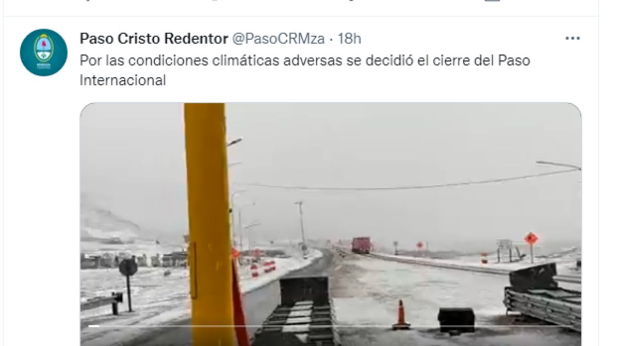 El Paso a Chile está cerrado en la región debido a las fuertes nevadas registradas en la cordillera. Este sábado a las 16 se decidió entre las autoridades chilenas y argentinas cerrar el Paso Cristo Redentor hasta que cambien las condiciones climáticas.