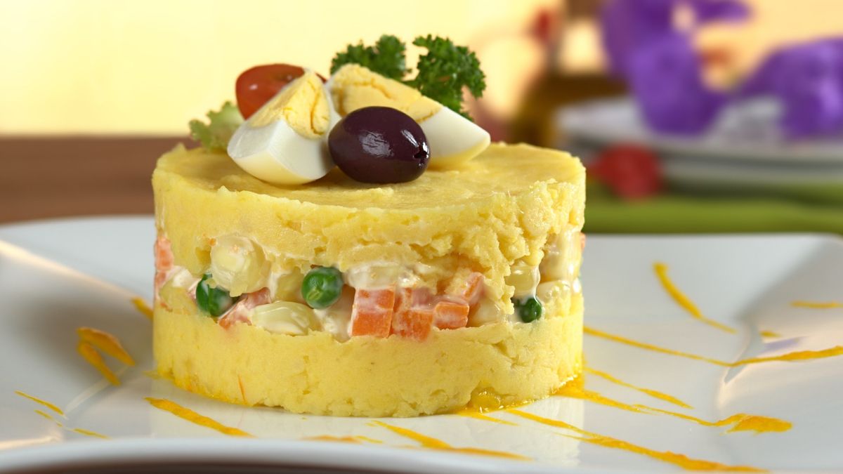 Recetas: pasos para hacer Causa limeña, el pastel de Perú con papas. Foto: gentileza bekiacocina. Recetas: pasos para hacer Causa limeña, el pastel de Perú con papas. Foto: gentileza bekiacocina.