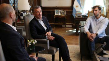 Macri recibió a Hernández y Delía en representación de la selección de básquet