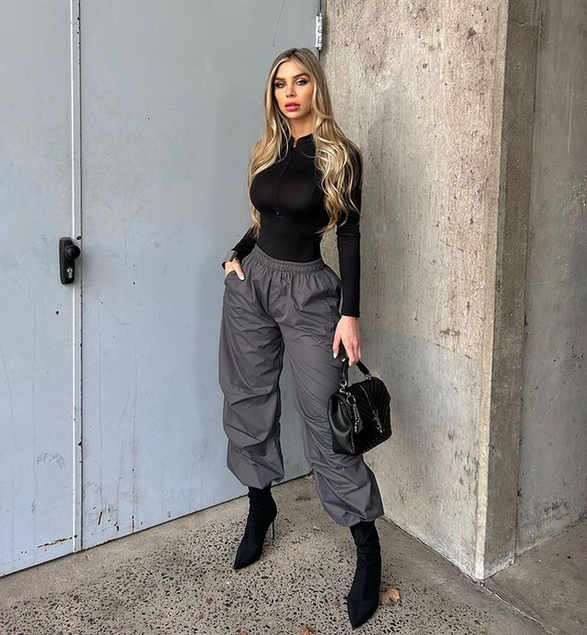 Así es como Romina Malaspina lleva los pantaloncitos baggy y el combo es salvaje. Así es como Romina Malaspina lleva los pantaloncitos baggy y el combo es salvaje.