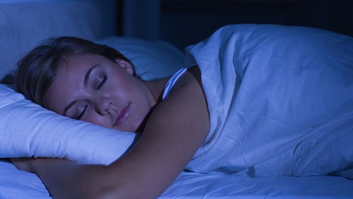 Existen trucos caseros esenciales para lograr dormir durante las noches de calor.
