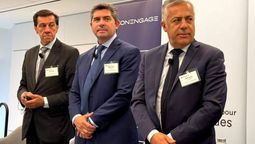 Alfredo Cornejo, gobernador de Mendoza, junto a sus pares Marcelo Orrego, de San Juan, y Carlos Sadir, de Jujuy. Alfredo Cornejo, gobernador de Mendoza, junto a sus pares Marcelo Orrego, de San Juan, y Carlos Sadir, de Jujuy.