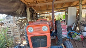 Tragedia en Maipú: un hombre murió aplastado luego de caer a un barranco con su tractor
