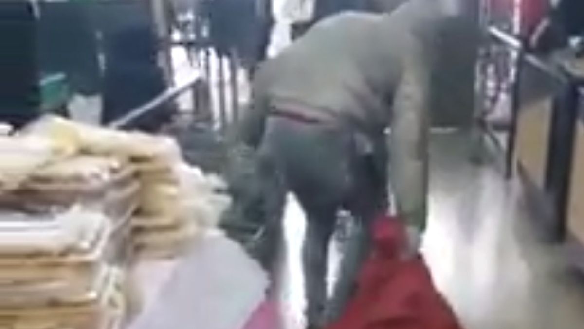 Otro fotograma de los registros que están circulando por Whatsapp. Otro fotograma de los registros que están circulando por Whatsapp.