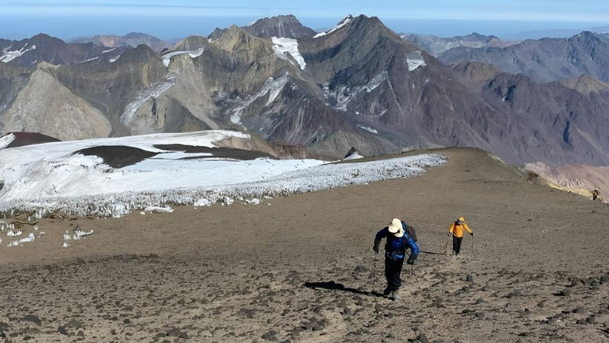 Los cuerpos del andinista mendocino y los dos pampeanos fueron hallados a 5.900 metros de altura en el cerro Marmolejo, en Chile.