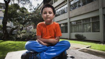 Tiene apenas nueve años y estudia Química en la UNAM