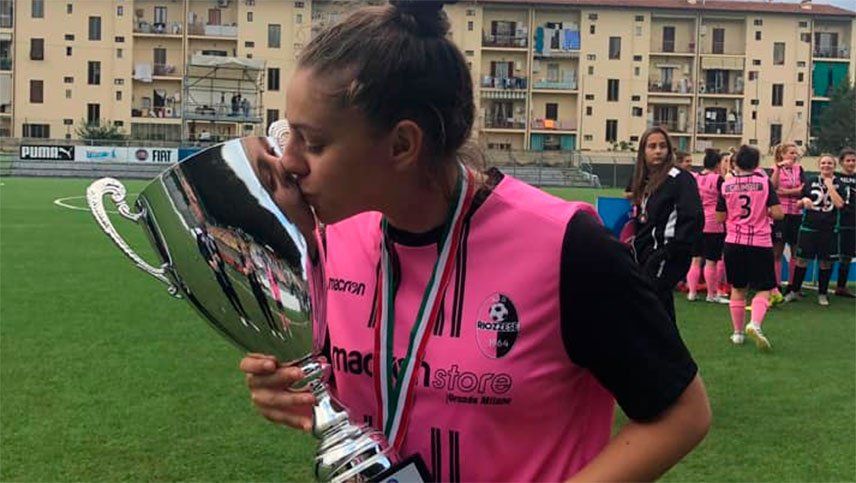 Conmoción por la trágica muerte de una futbolista de 21 años