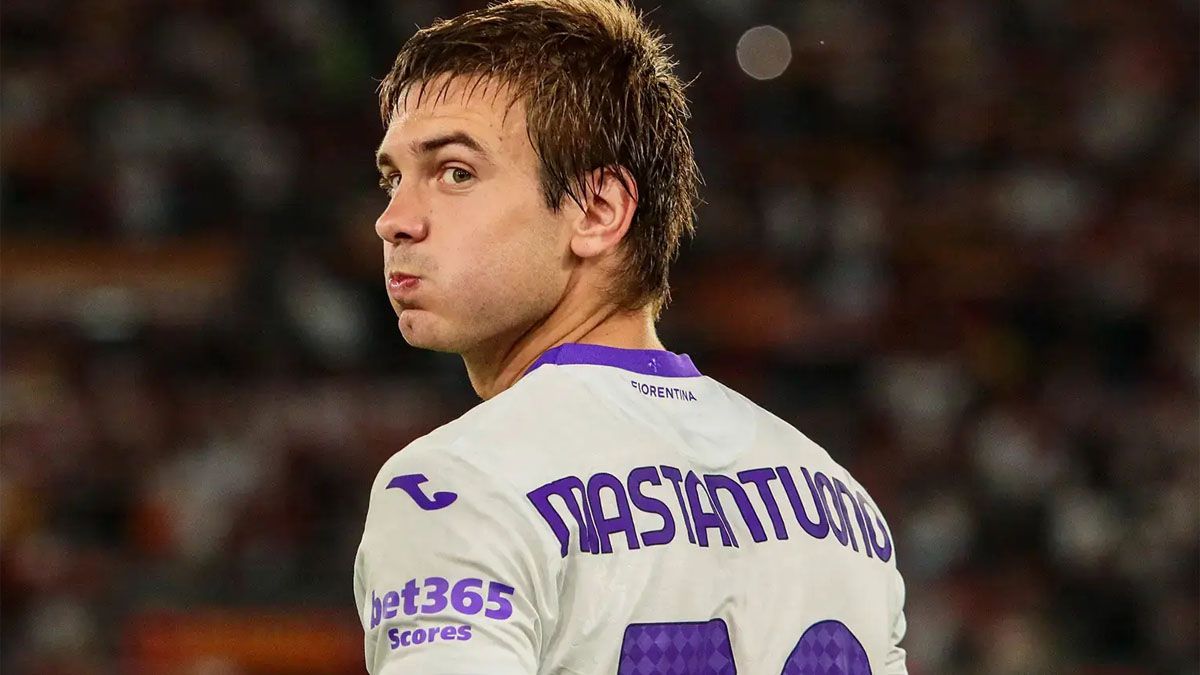 Franco Mastantuono fue operado y la Fiorentina emitió un comunicado.
