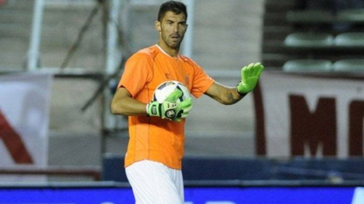 De no creer: Andújar se fracturó a horas del partido ante Central