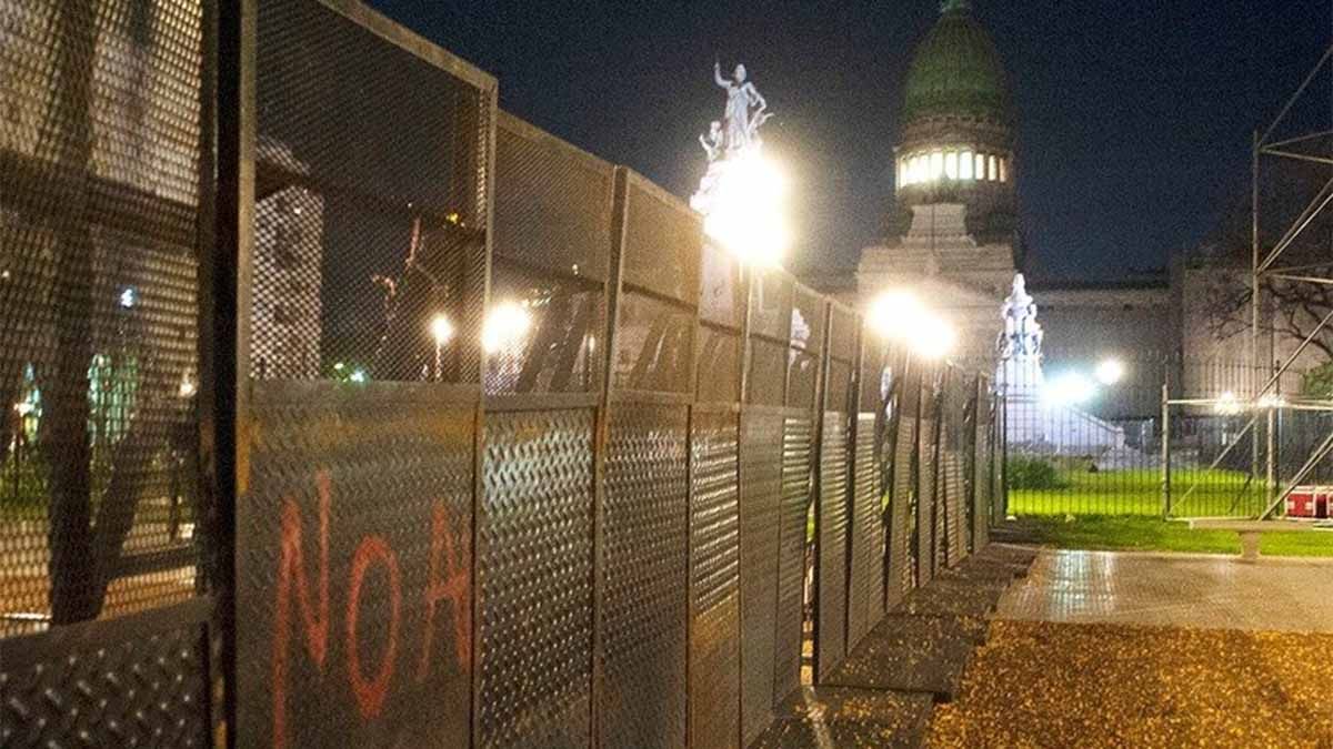 Aborto legal: comenzaron a colocar vallas en el Congreso