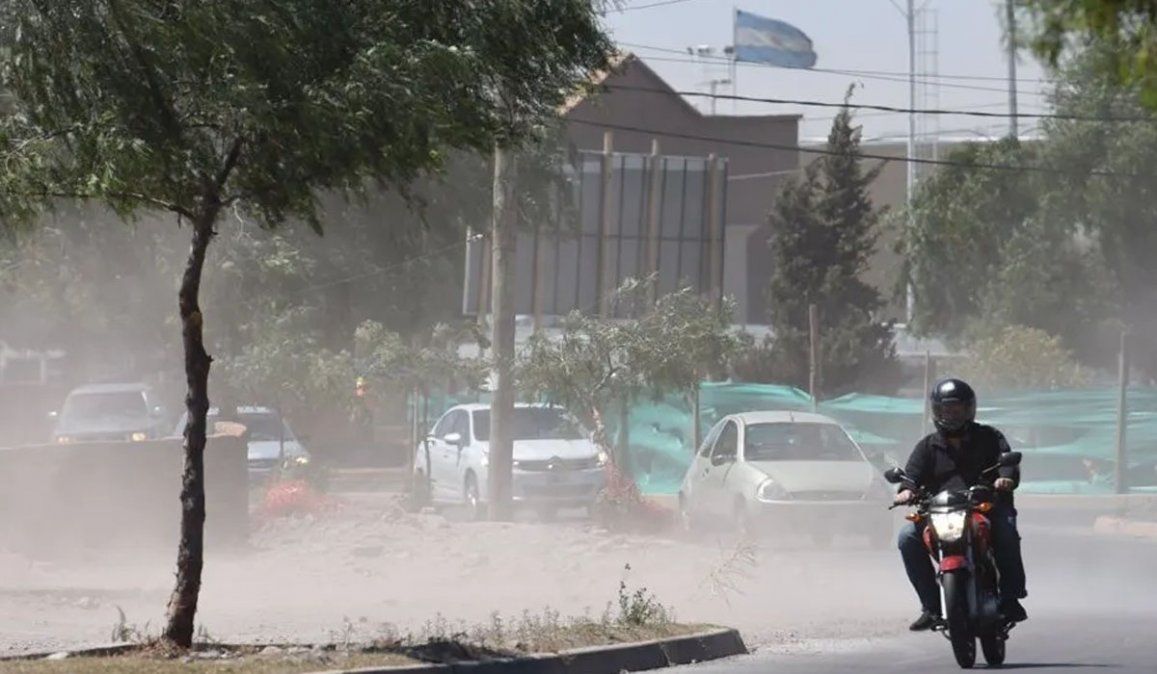 El SMN emitió una alerta por Zonda para Mendoza