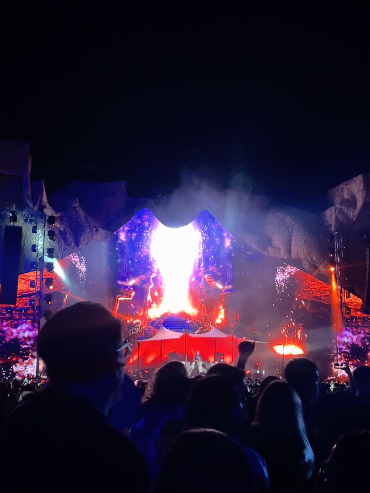 Cattaneo tocó durante siete horas el día sábado con un final inolvidable.