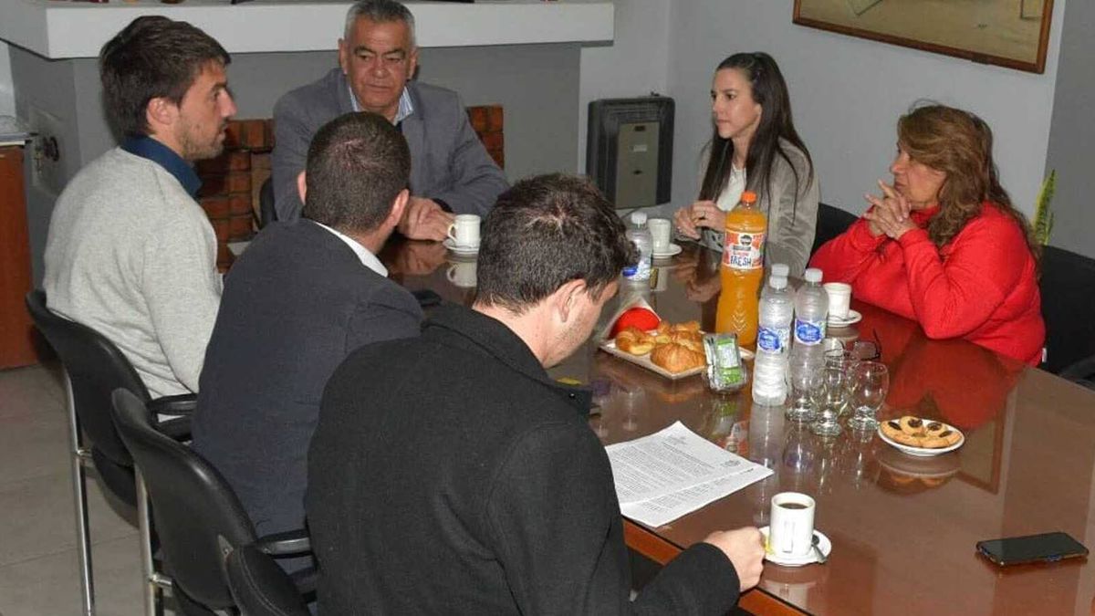 El Gobierno ratificó el convenio del Ministerio de Seguridad con Lavalle para modernizar su Centro de Monitoreo. El Gobierno ratificó el convenio del Ministerio de Seguridad con Lavalle para modernizar su Centro de Monitoreo.