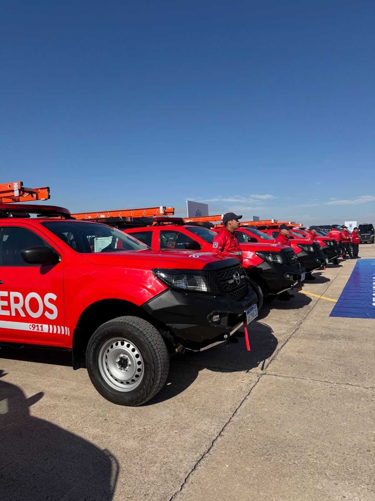 Los Bomberos de la Policía de Mendoza recibieron seis nuevas camionetas. Los Bomberos de la Policía de Mendoza recibieron seis nuevas camionetas.