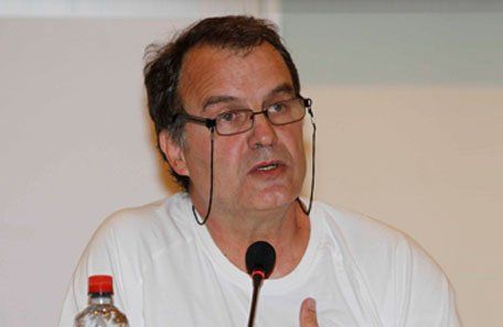 Bielsa condicionó su continuidad al frente de la selección de Chile