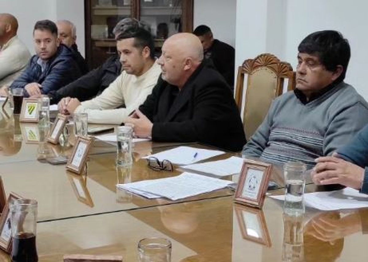 Por razones de salud, Omar Sperdutti se tomó licencia en la presidencia de la Liga Mendocina de Fútbol. Por razones de salud, Omar Sperdutti se tomó licencia en la presidencia de la Liga Mendocina de Fútbol.