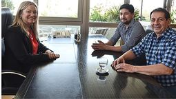 La vicegobernadora, Hebe Casado, recibió a Sergio Dieguez (primero de derecha a izquieda) de la CNEA y a Pedro Zapata, director de Dioxitek, para dialogar acerca de la remediación de la mina del uranio en Malargüe.
