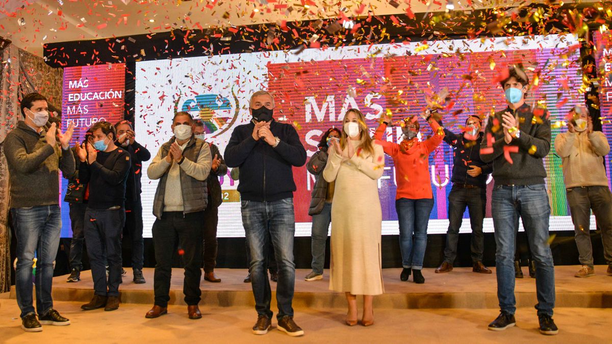 Gerardo Morales festeja el triunfo.