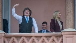 Javier Milei, Santiago Caputo y Karina Milei.