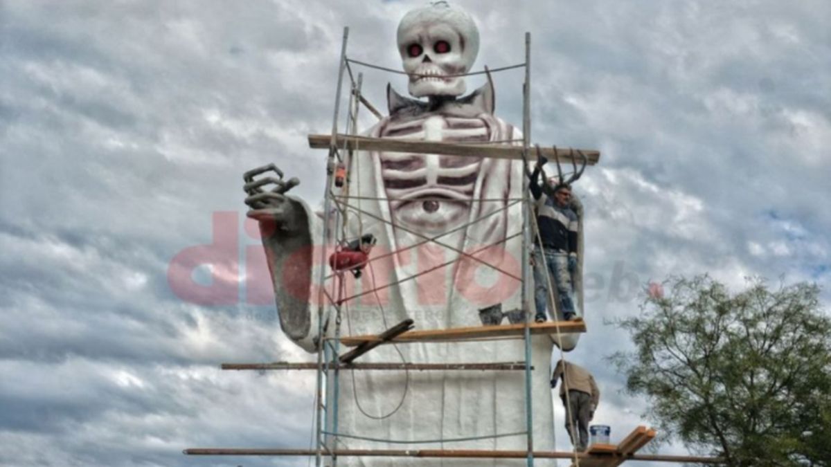 La polémica estatua de San La Muerte en Santiago del Estero. La polémica estatua de San La Muerte en Santiago del Estero.