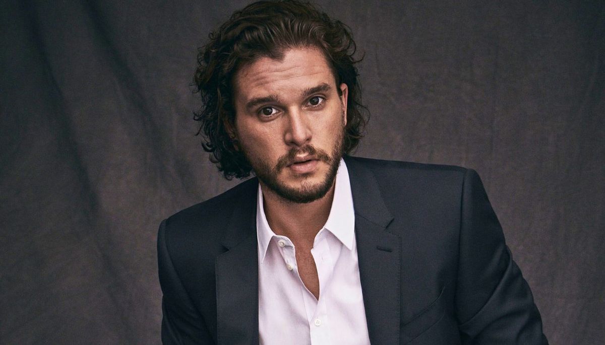 Kit Harington es el protagonista de esta miniserie dramática histórica. Imagen: Harpers Bazaar.
