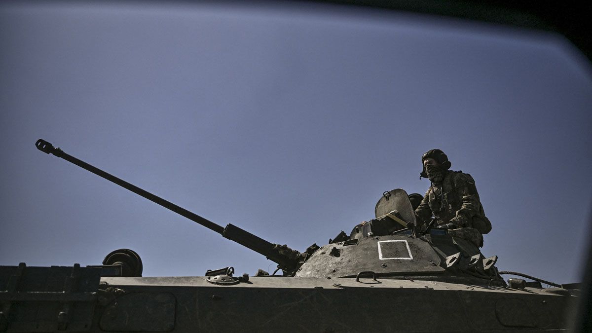 El presidente ucraniano Volodimir Zelenski pidió a los países de occidente que envíen más rápido armas y equipo militar para responder a los ataques rusos.