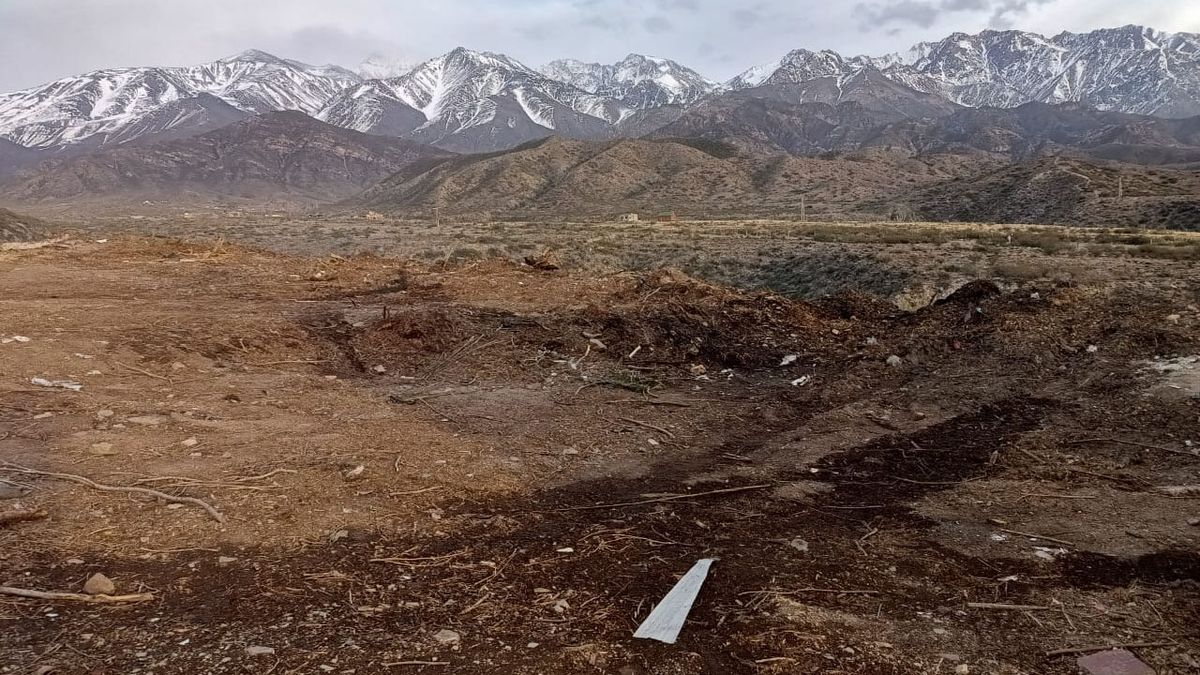 Aseguraron que el basural está cerrado, pero llevará un tiempo dejarlo en condiciones para que no se vuelva a provocar un incendio. Aseguraron que el basural está cerrado, pero llevará un tiempo dejarlo en condiciones para que no se vuelva a provocar un incendio.