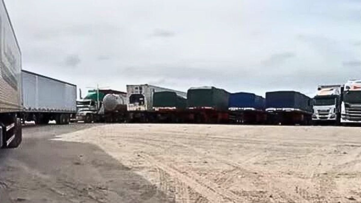 Ya hay 350 camiones varados en ACI Uspallata Ya hay 350 camiones varados en ACI Uspallata