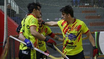 El Canario goleó a Casa de Italia y jugará otra final más