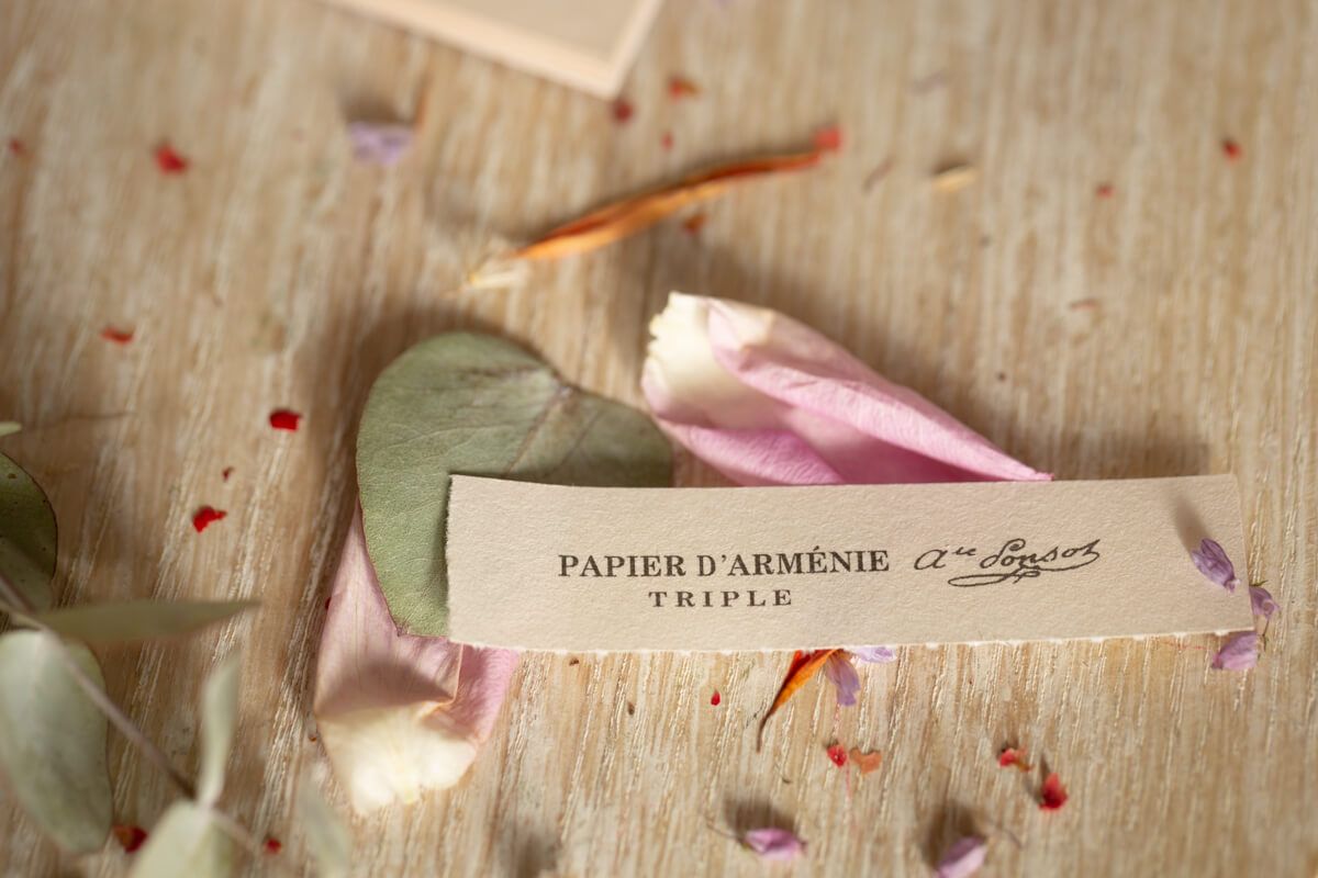 Papel de Armenia. Papel de Armenia. 