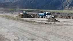 Así fue captada la empresa Industrias Chirino realizando extracciones ilegales en el embalse Potrerillos.