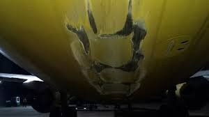 Un avión de Flybondi canceló el despegue tras un accidente