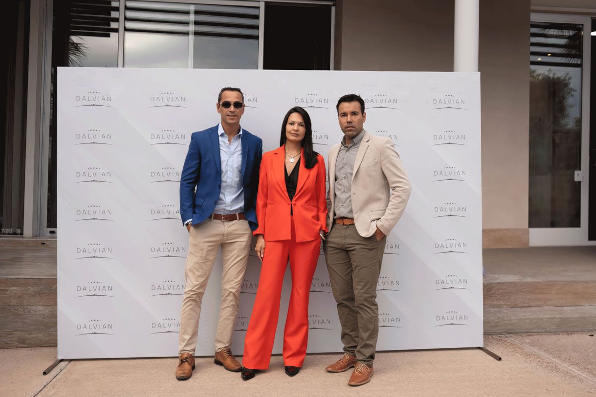 Andr&eacute;s Isaguirre, Director de Administraci&oacute;n, Finanzas y RRHH, Lucinda Vivanco, Gerente de Marketing y Nicol&aacute;s Cicchitti, Jefe Comercial de Dalvian.