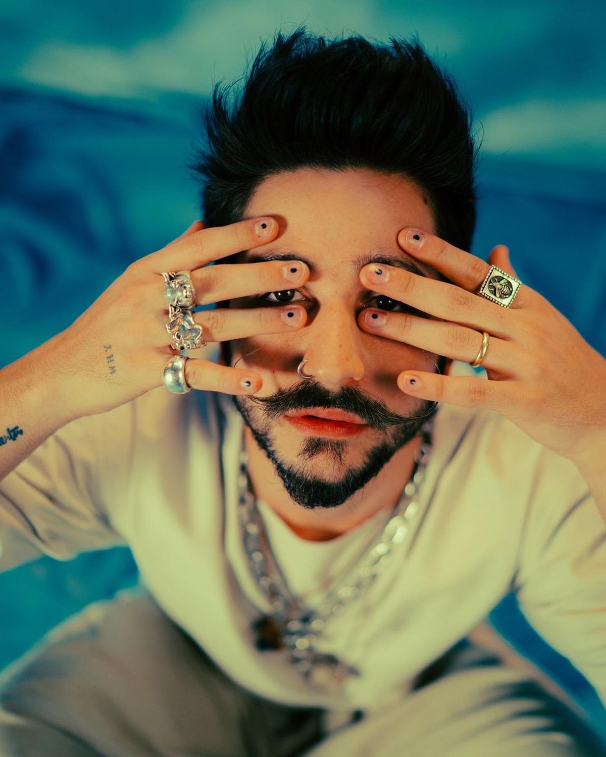 Puntos negros en las uñas. Puntos negros en las uñas.