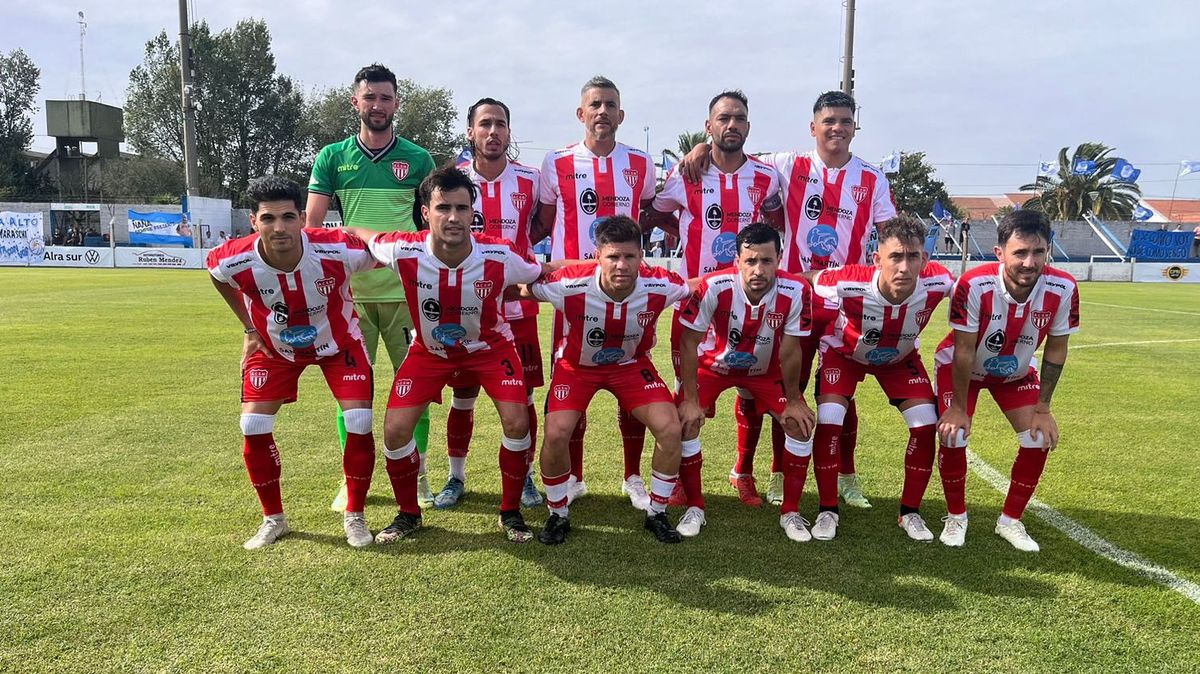 Atlético San Martín perdió ante Ciudad de Bolívar, en Buenos Aires.