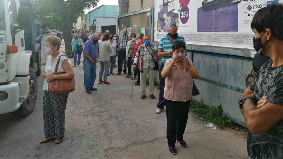 El calvario de 200 adultos mayores en el PAMI de Godoy Cruz