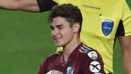 Julián Álvarez y un gesto hermoso con su DT de inferiores