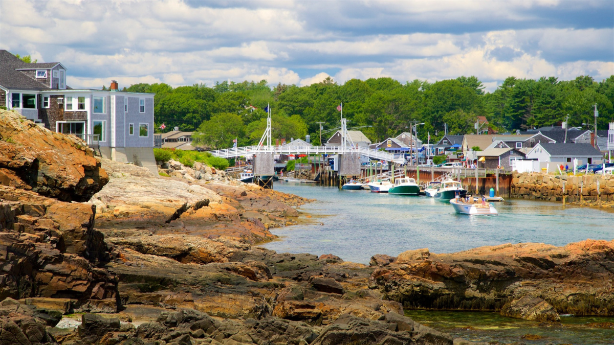 Ogunquit Beach es una playa de Estados Unidos muy conocida por su belleza natural y su ambiente relajado. Ogunquit Beach es una playa de Estados Unidos muy conocida por su belleza natural y su ambiente relajado.